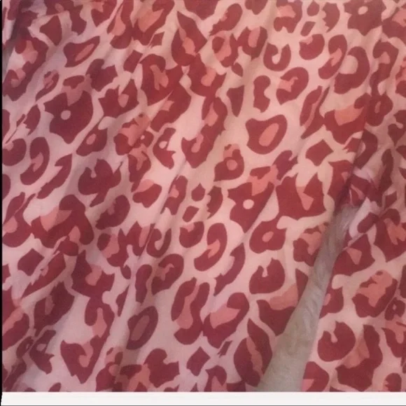 Ravens Red Leopard Crewneck Top - Picture 5 of 6